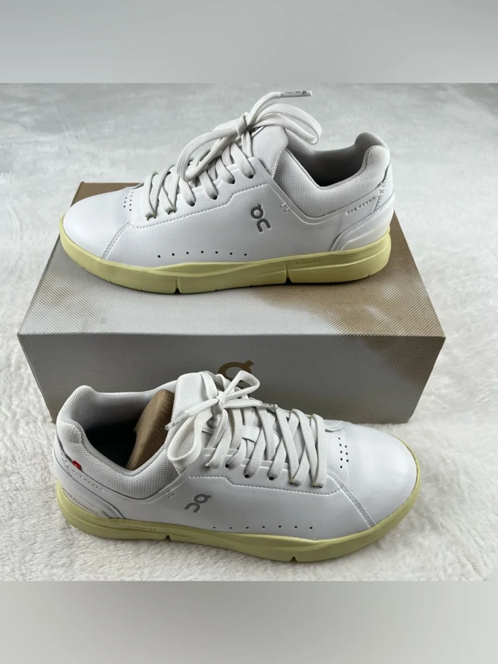 On Running The Roger Advantage Sneakers White Hay CloudTec W9.5